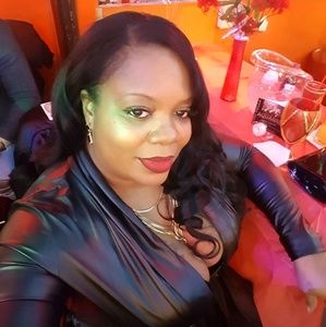 Meet your Posher, Edie